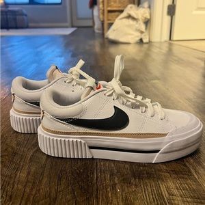 Nike Legacy Lift